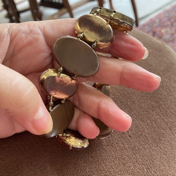 Amber and copper tones flashy lucite stretch bracelet - Picture 2 of 4